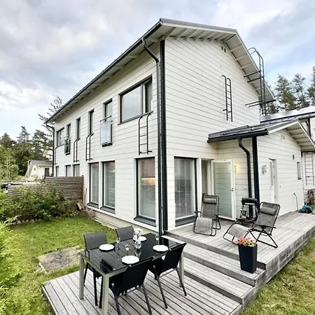 Beautiful 105 M2 Sd-house In Excellent Location Pt With 3 Bedrooms, Free Parking And Sauna 公寓